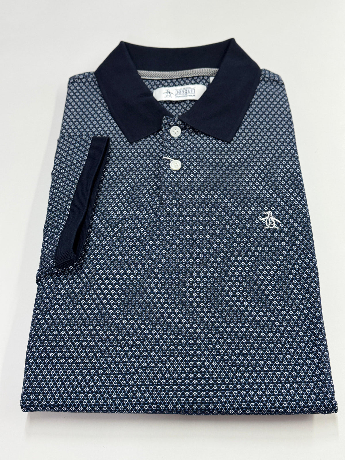 TIPO POLO HOMBRE PENGUIN DISEÑO