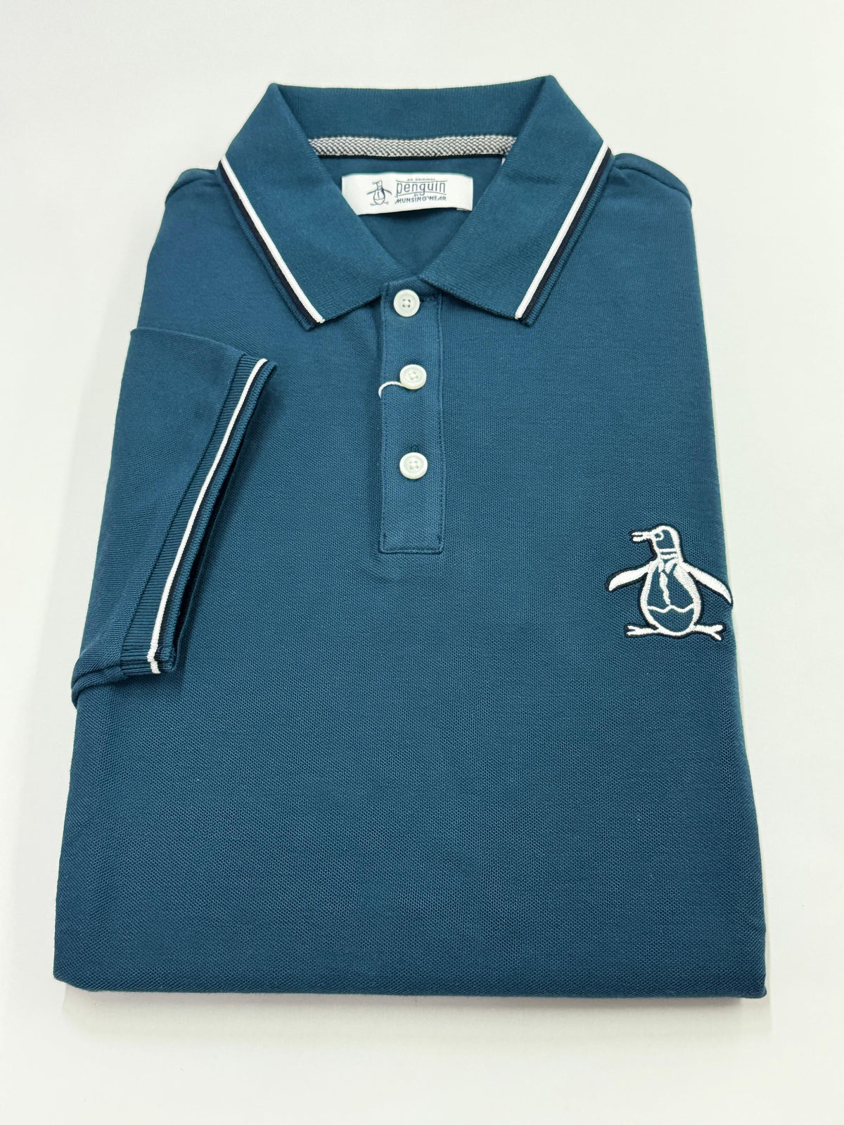 TIPO POLO HOMBRE PENGUIN DISEÑO