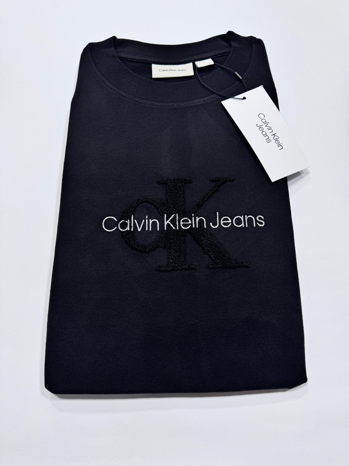 TSHIRT DISEÑO CALVIN KLEIN JEANS