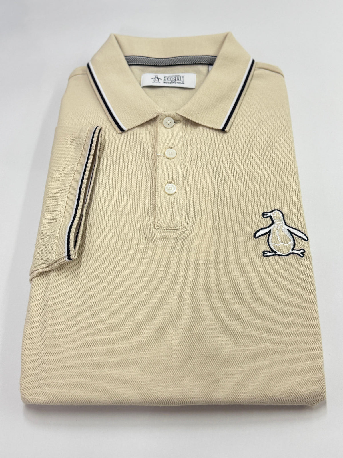 TIPO POLO HOMBRE PENGUIN DISEÑO