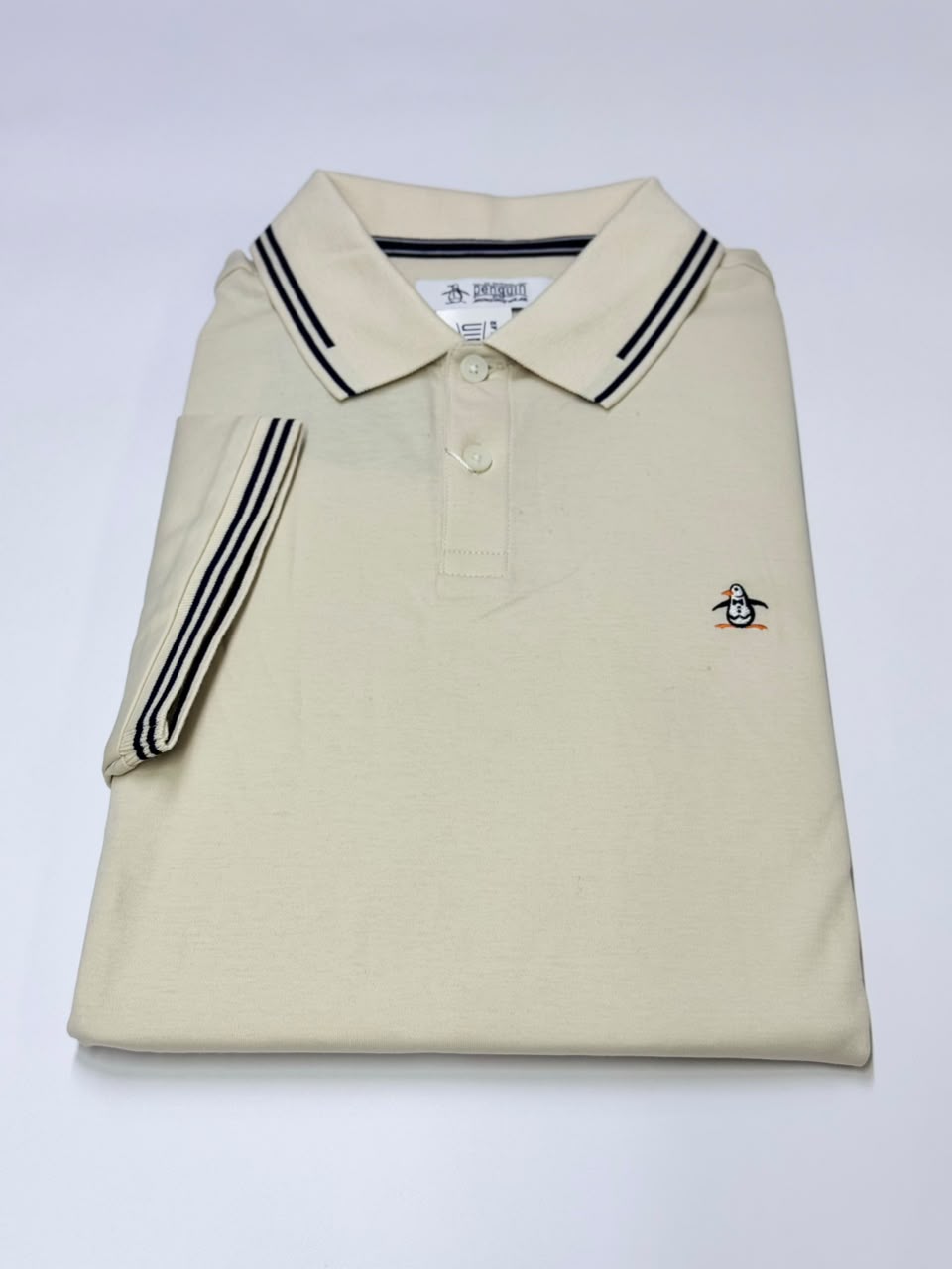 TIPO POLO HOMBRE PENGUIN DISEÑO