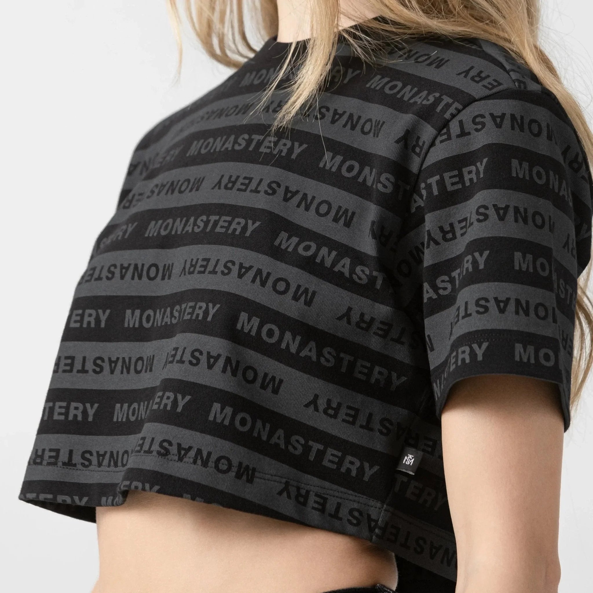 CROP TOP NUEVA COLECCION MONASTERY