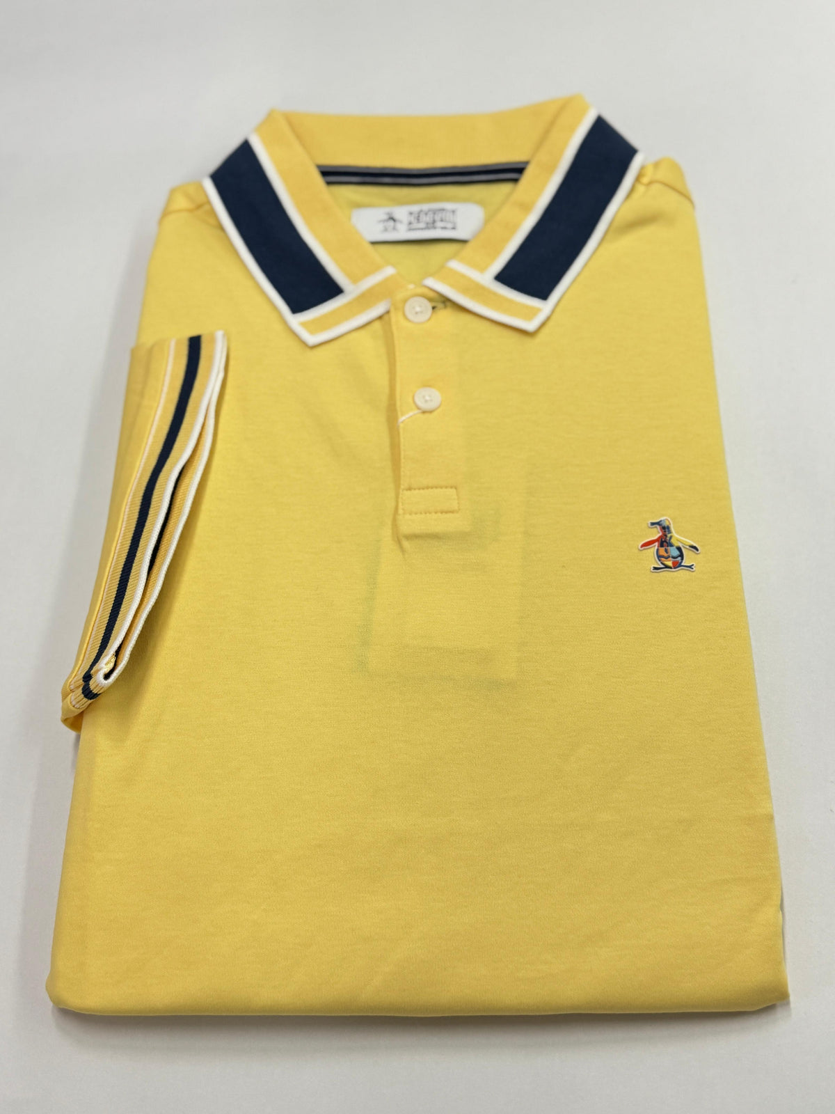 TIPO POLO HOMBRE PENGUIN DISEÑO