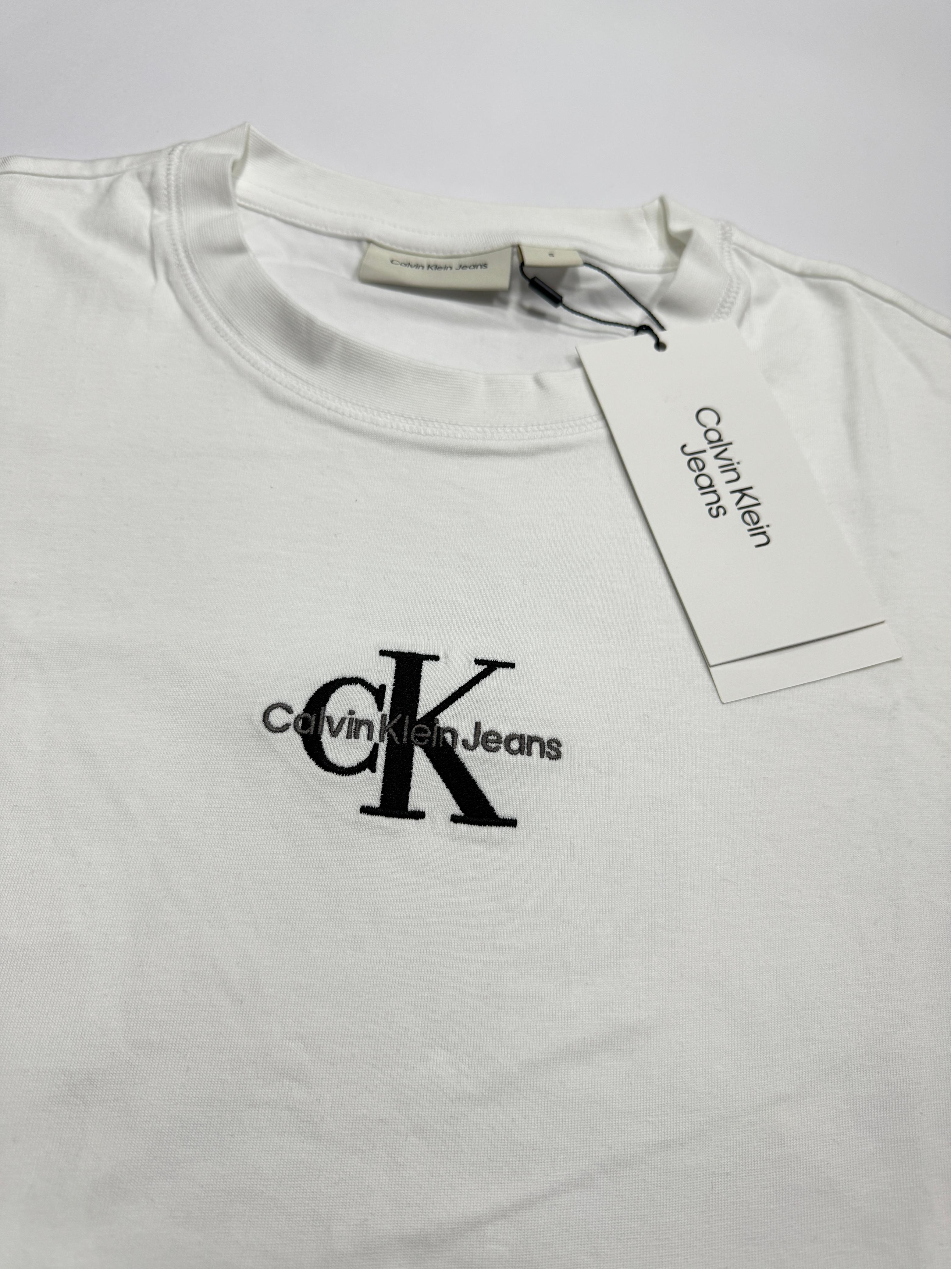 TSHIRT DISEÑO CALVIN KLEIN JEANS