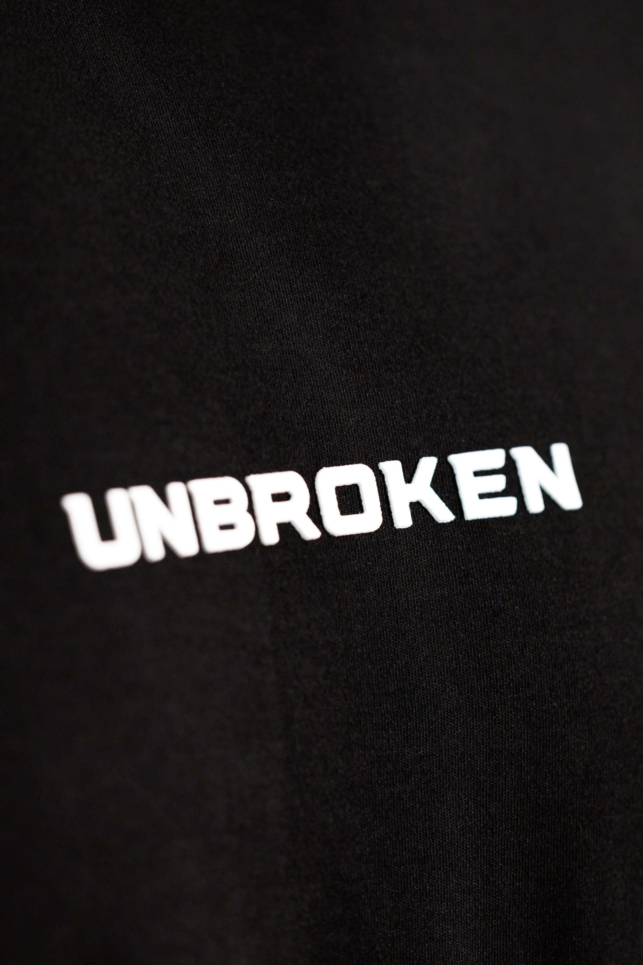 TSHIRT UNBROKEN