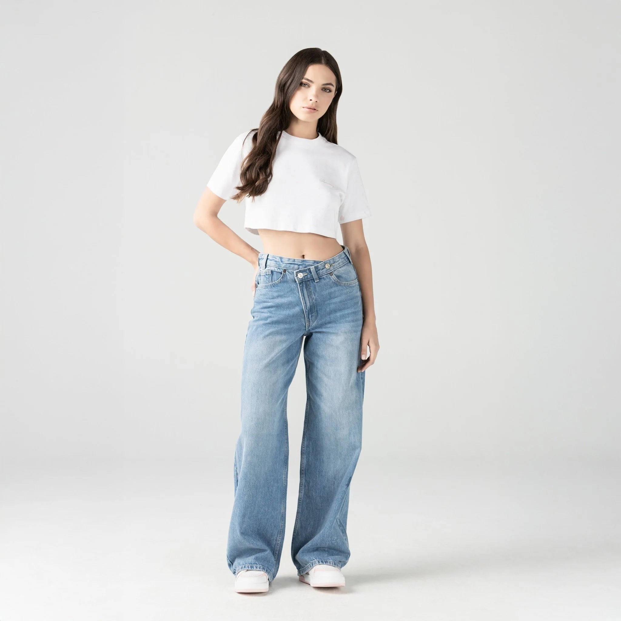 CROP TOP NUEVA COLECCION MONASTERY