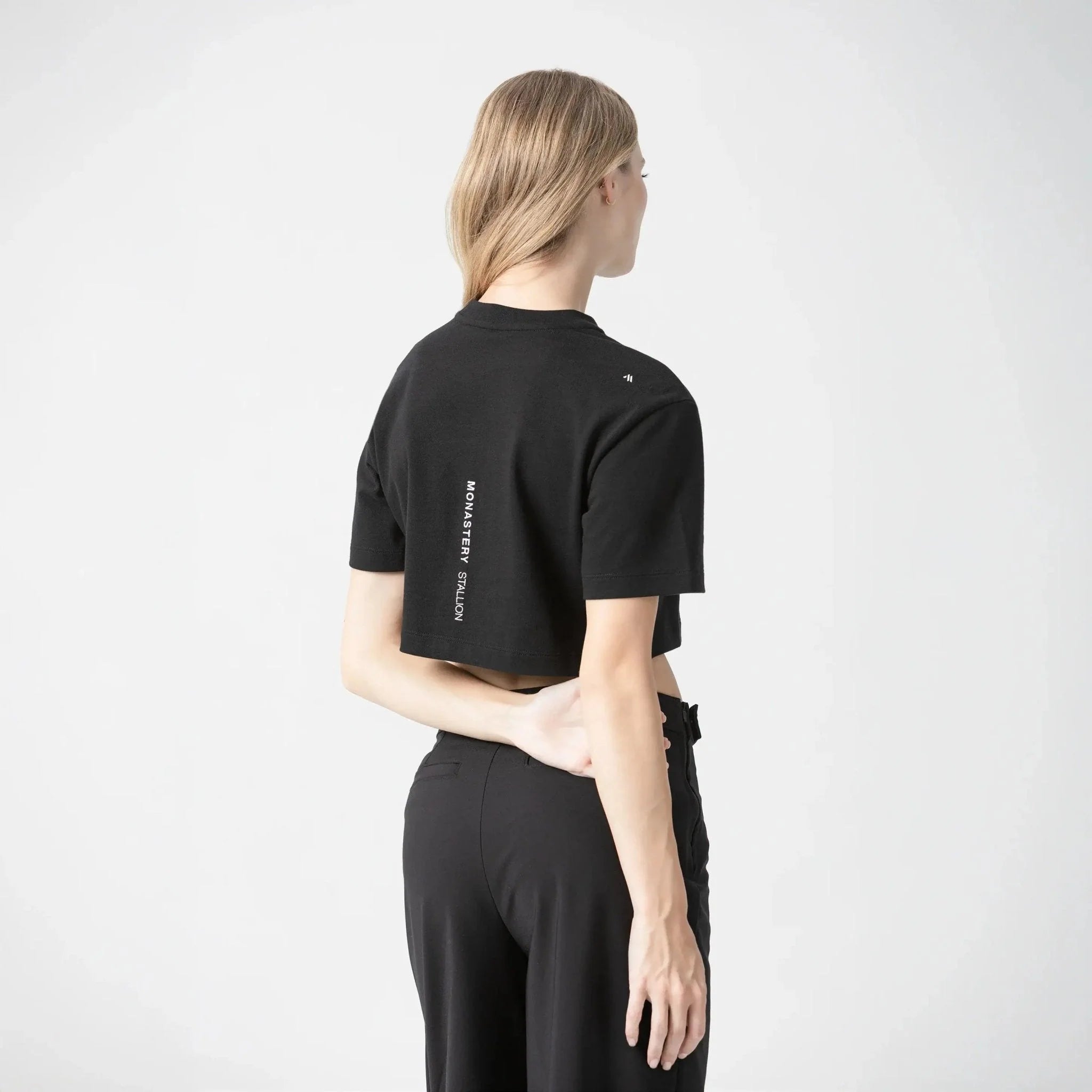 CROP TOP NUEVA COLECCION MONASTERY
