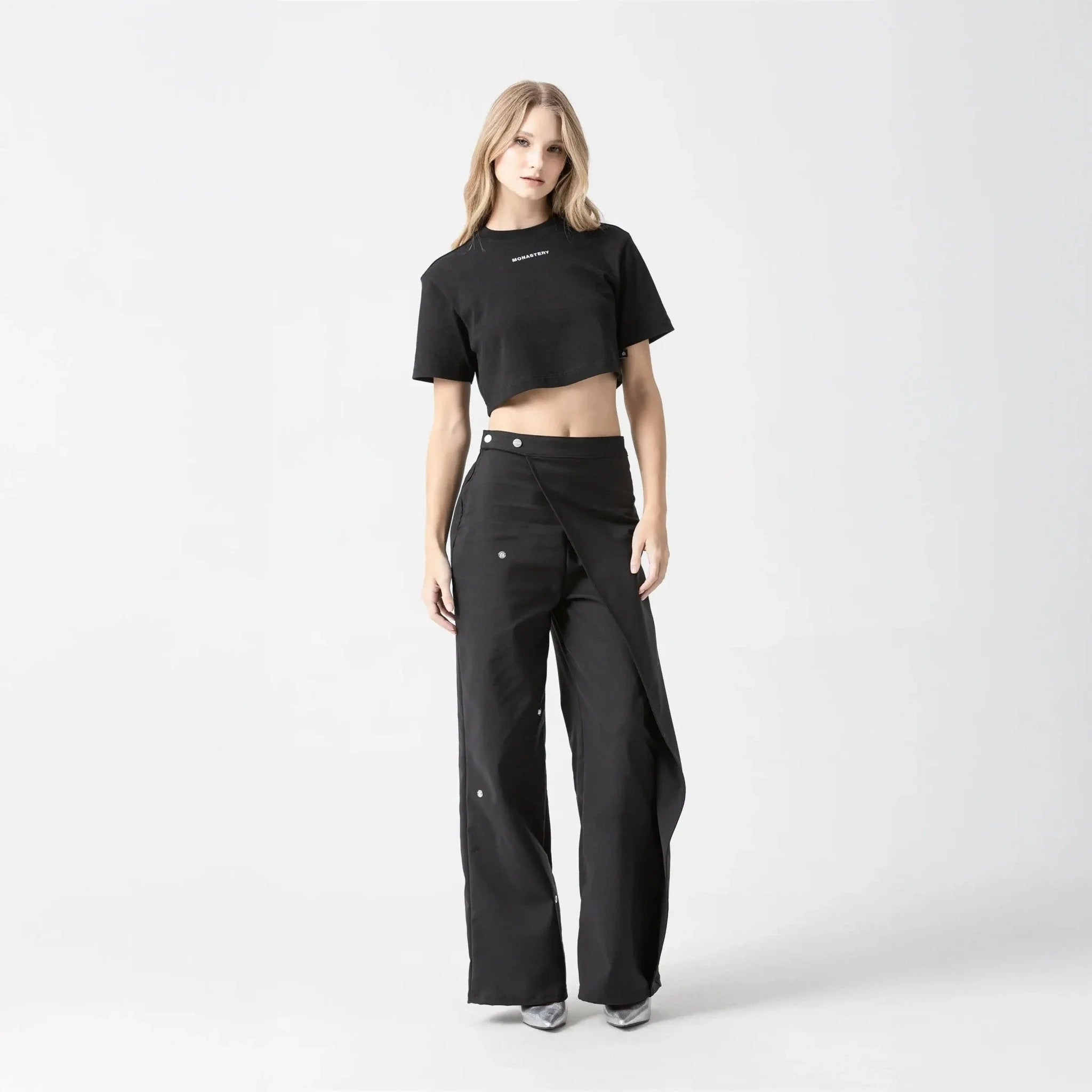 CROP TOP NUEVA COLECCION MONASTERY