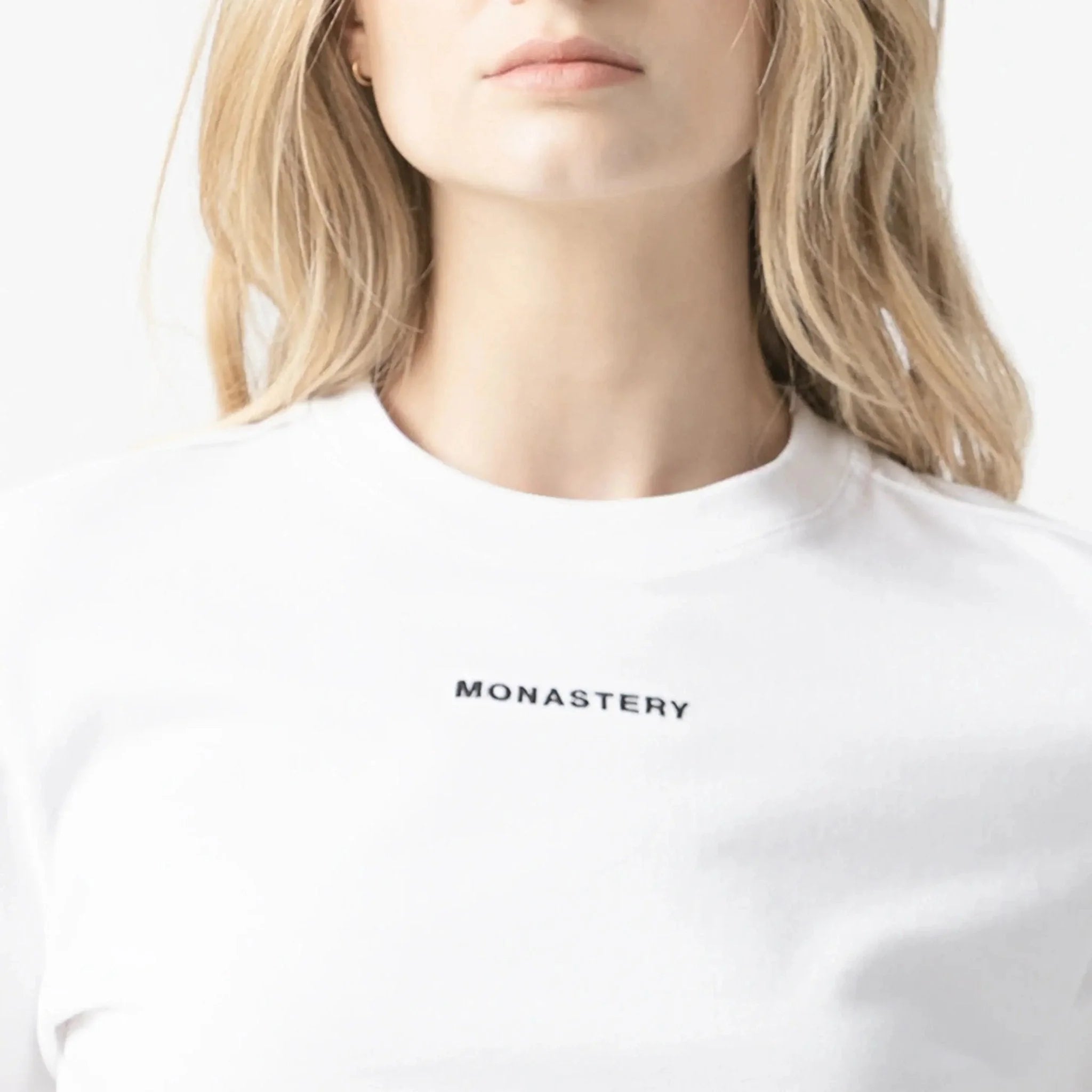 CROP TOP NUEVA COLECCION MONASTERY