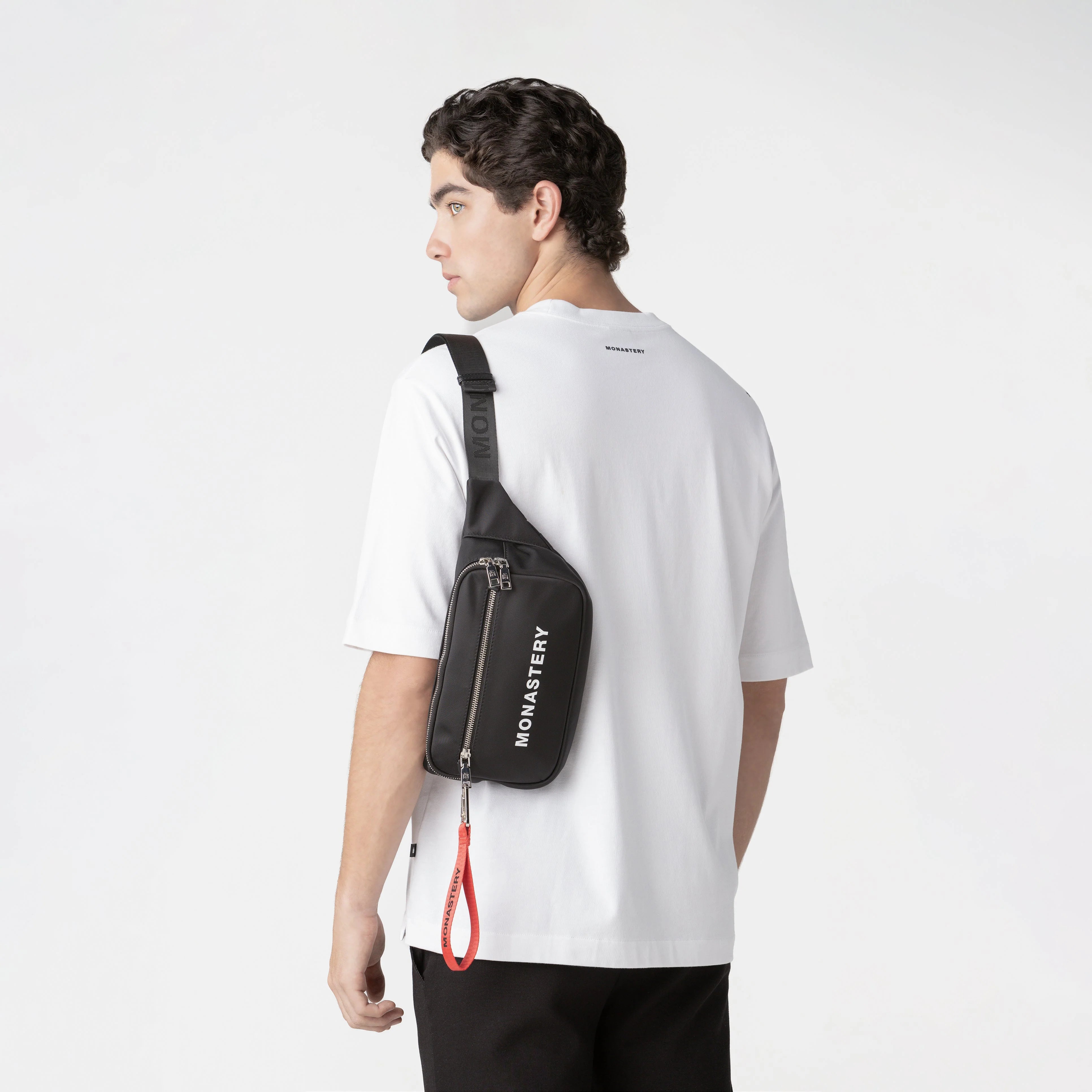 NUEVA COLECCION FANNY PACK MONASTERY