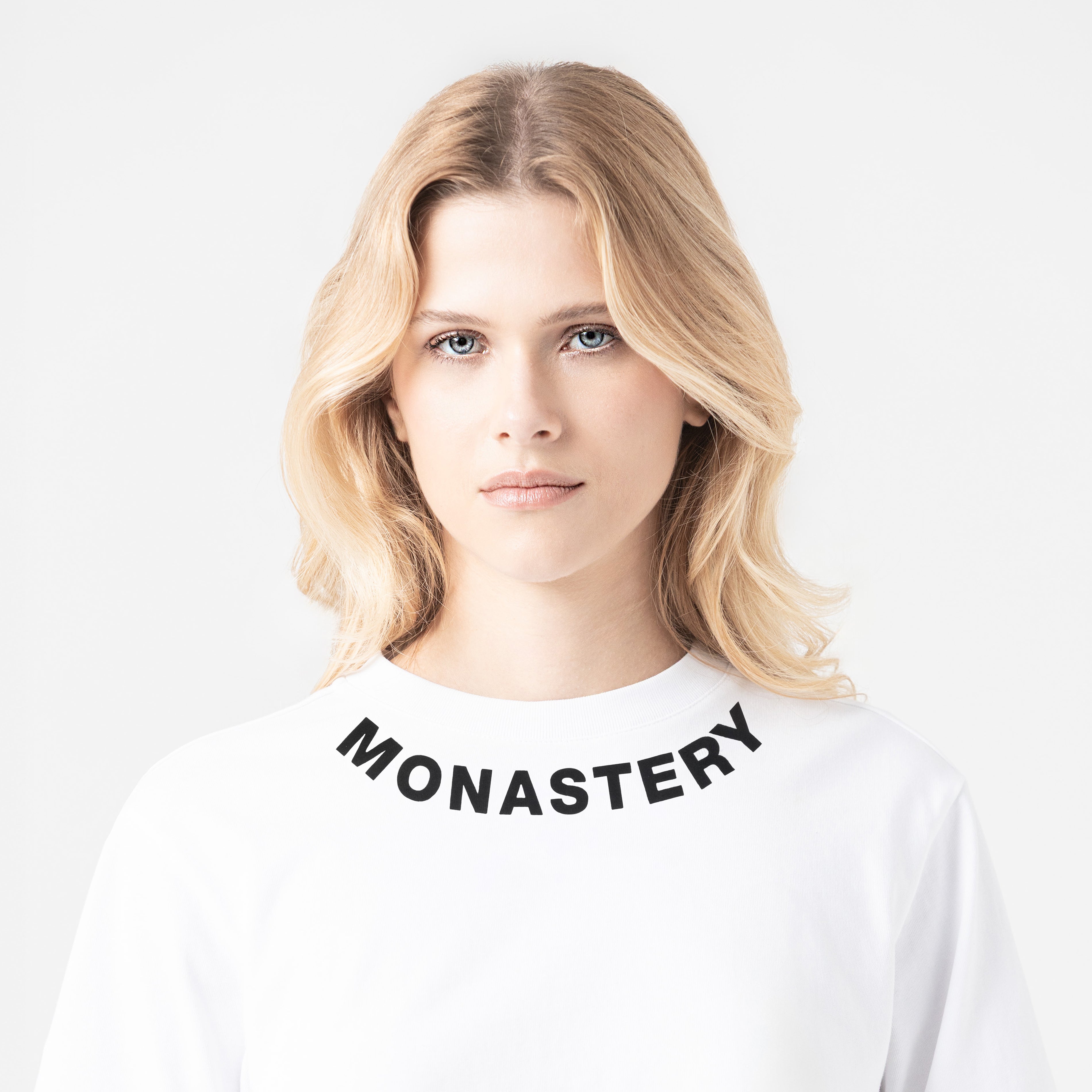 CROP TOP MUJER MONASTERY